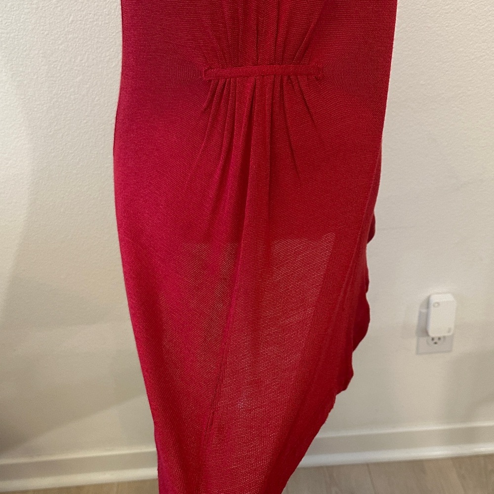 Red Sleeveless Drape Front Women's Vest - Picture 7 of 8
